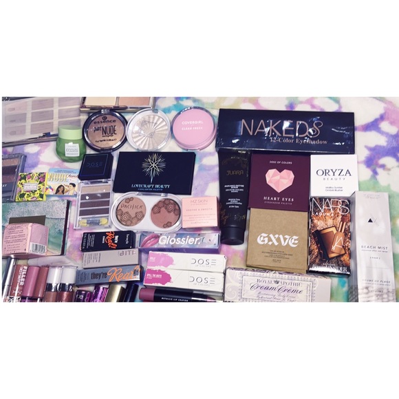 Absolutely Perfect Makeup Bundle - Picture 10 of 11